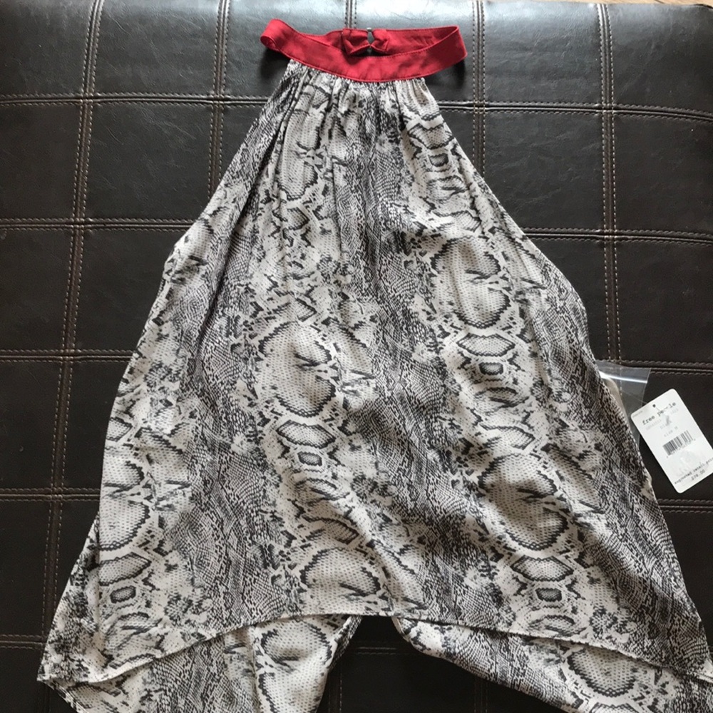 Free People Snakeskin top Sz M NWT black & red
